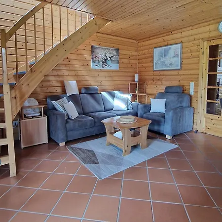 Im Naturerlebnisdorf Blauvogel