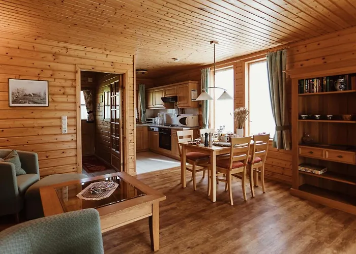 Im Naturerlebnisdorf Blauvogel * هاسلفيلد